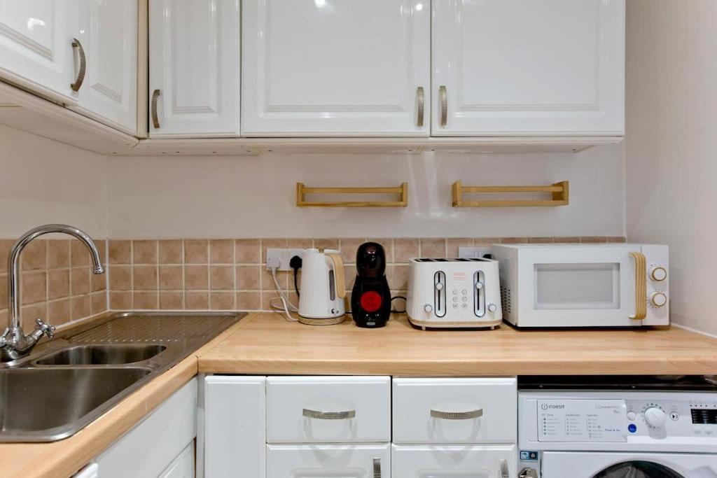 Imperial Hogarth Road -4th Floor * Londen